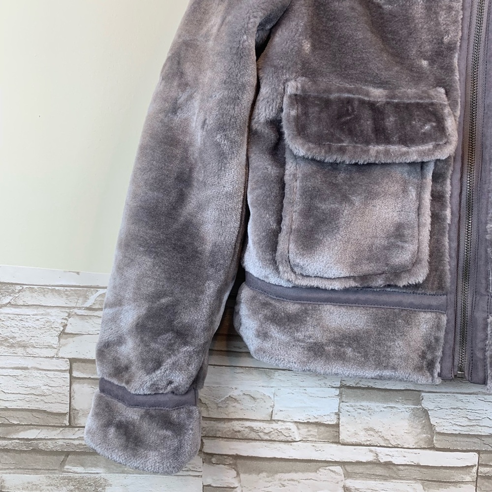 Most Adorable Puffy Fluffy Jacket I Ever Seen  - Picture 4 of 8